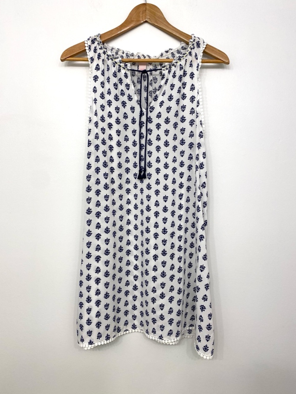 Victoria’s Secret Floral Chemise Nightgown Sleeveless Coverup White Navy Medium